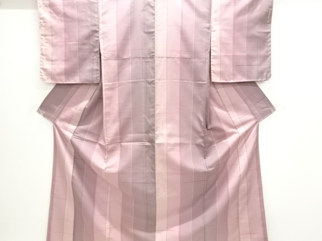 Nishijin kimono with woven line-drawing pattern